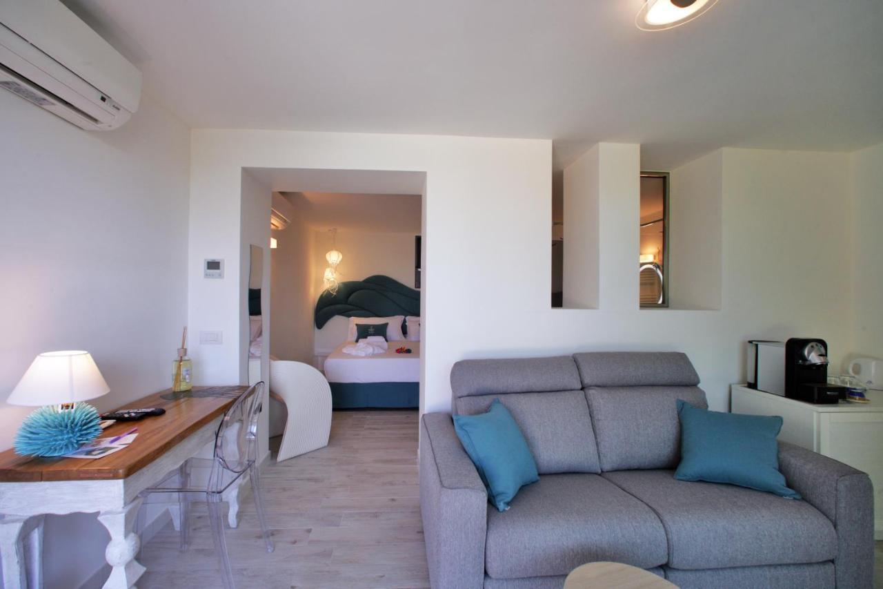 Geco Di Giada Art Suites - Adult Only Porto Rotondo Exteriör bild