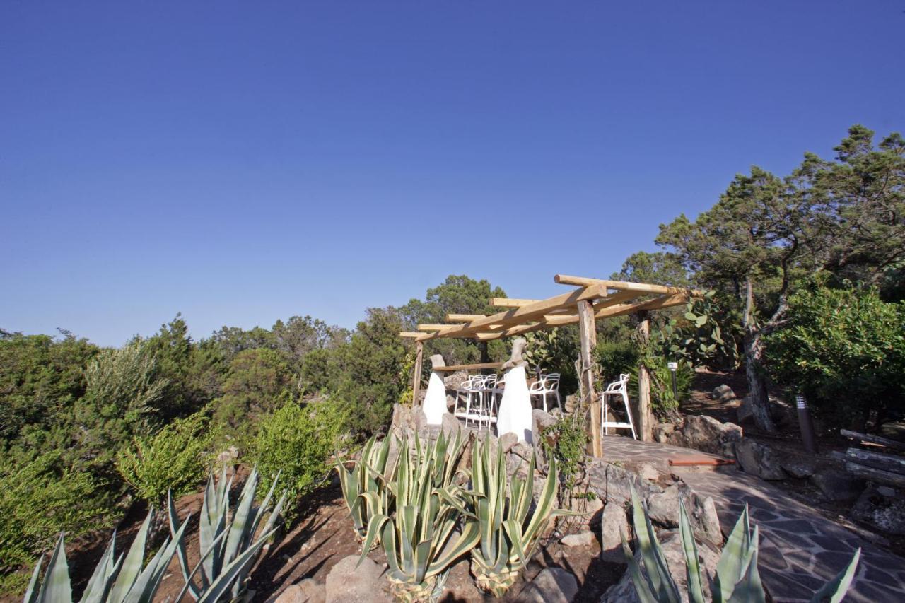 Geco Di Giada Art Suites - Adult Only Porto Rotondo Exteriör bild