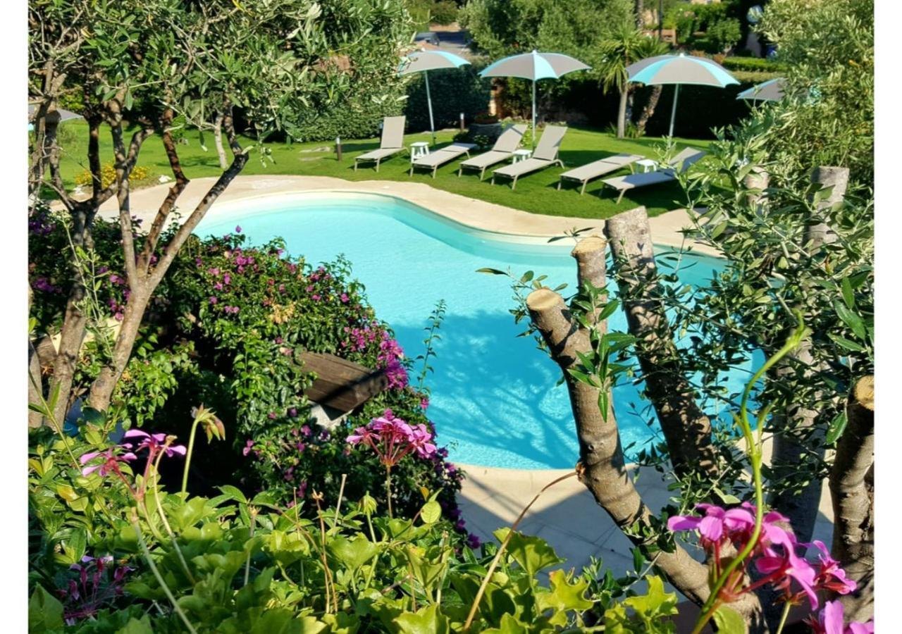 Geco Di Giada Art Suites - Adult Only Porto Rotondo Exteriör bild